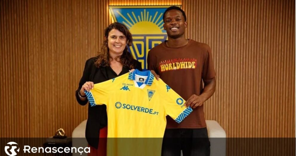 Estoril assegura atacante junto ao Rennes