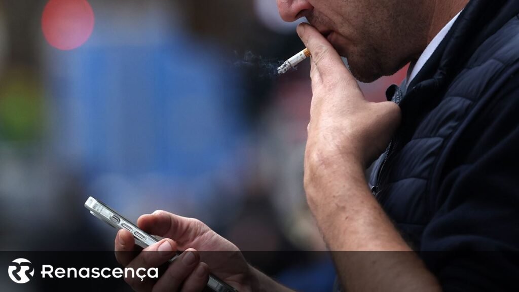 Espanha pretende banir fumo em terraços e equiparar tabaco a vaporizadores