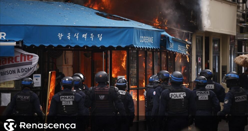Barricadas em Todo Lugar: 175 mil protestantes nas ruas e conflitos em diversas localidades francesas