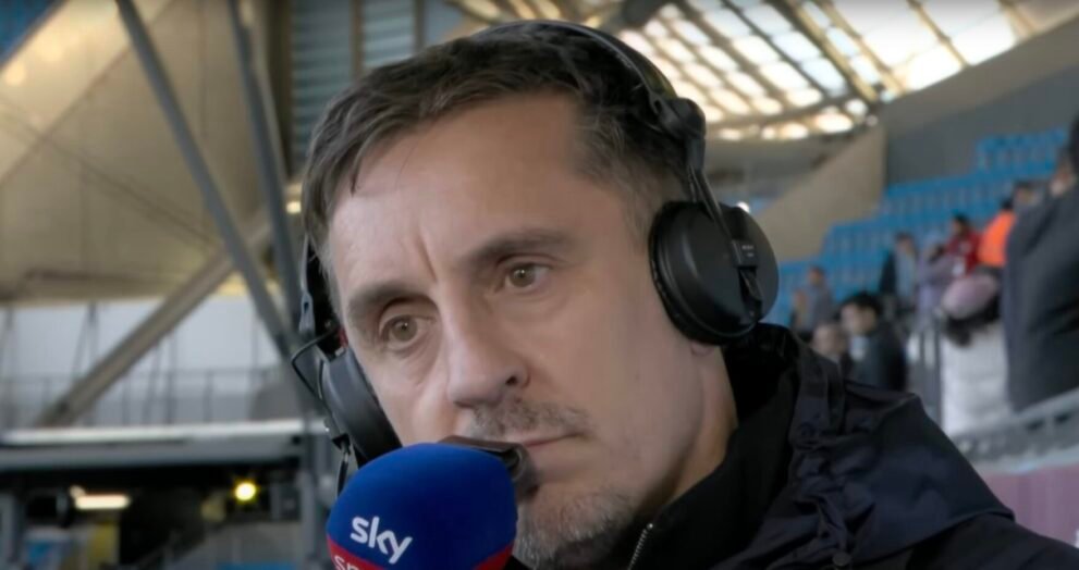 Gary Neville volta a criticar a forma do Manchester United: «Estou muito, muito preocupado»