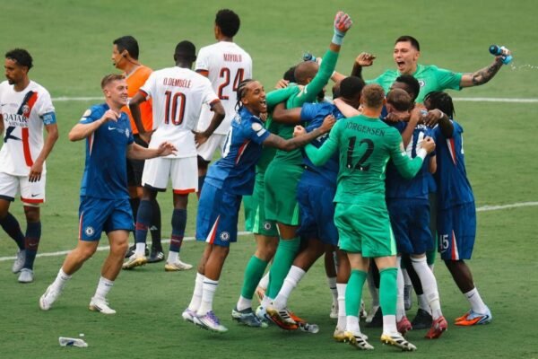 Esteve Perto do Chelsea no Verão: Opção a Custo Zero para Suprir Lacuna no Plantel