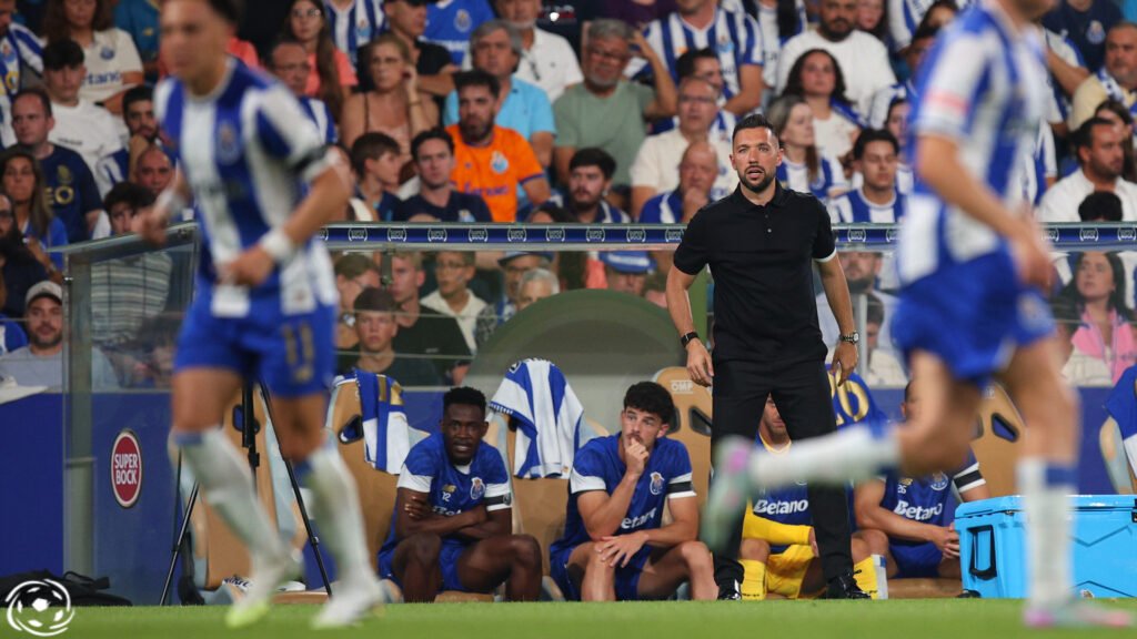 Francesco Farioli: A diferença entre o FC Porto e o Ajax - «É quase uma religião»