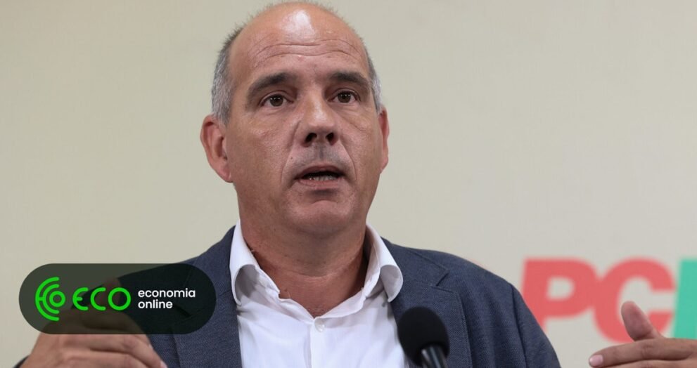 PCP acusa PS de justificar 'participação ativa' no OE2026