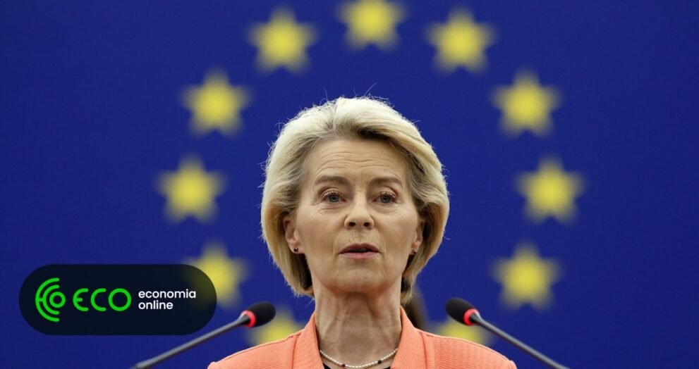 Leyen apresenta estratégia para o mercado único até 2028 com apoio do setor privado.