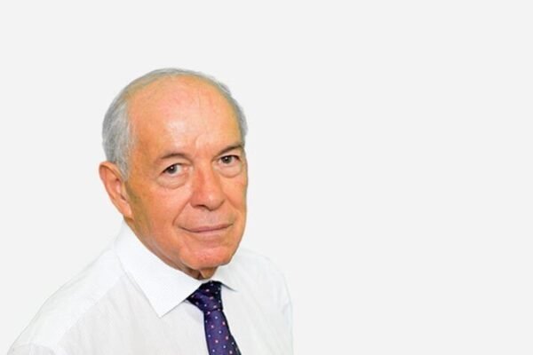 Desafiador, com algumas falhas, porém com resultado favorável.