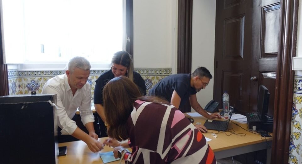 352 Eleitores Votam Antecipadamente em Coimbra para as Eleições Autárquicas