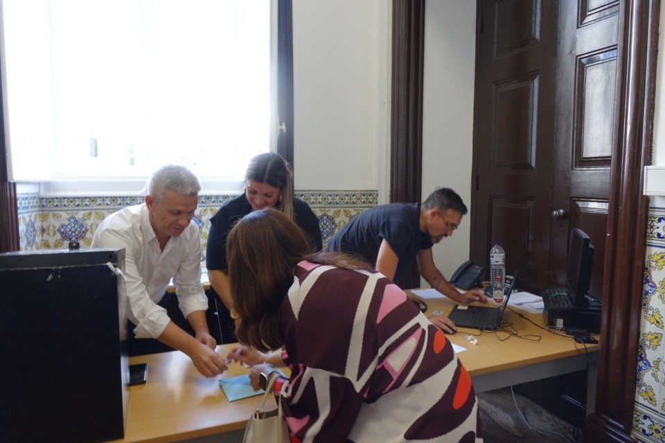 352 Eleitores Votam Antecipadamente em Coimbra para as Eleições Autárquicas
