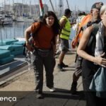 Patinadores Mínimos Sob o Gelo Ártico: Redefinindo os Limites da Vida