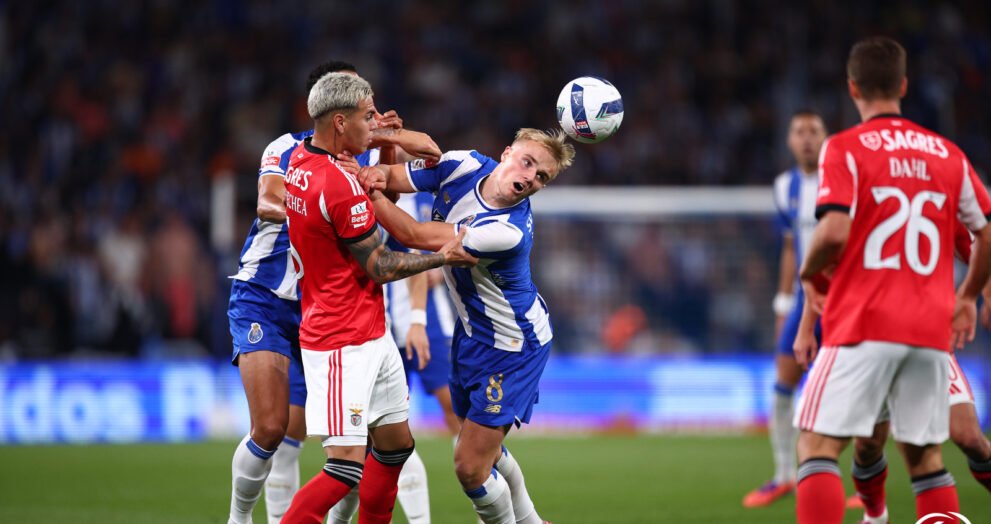 FC Porto e Benfica empatam sem golos no retorno de José Mourinho ao Dragão