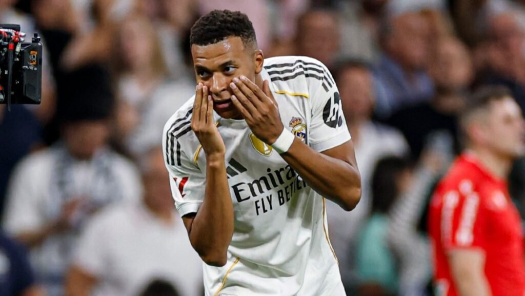 Kylian Mbappé elogia Cristiano Ronaldo: "Sempre foi um jogador-modelo e um exemplo para mim
