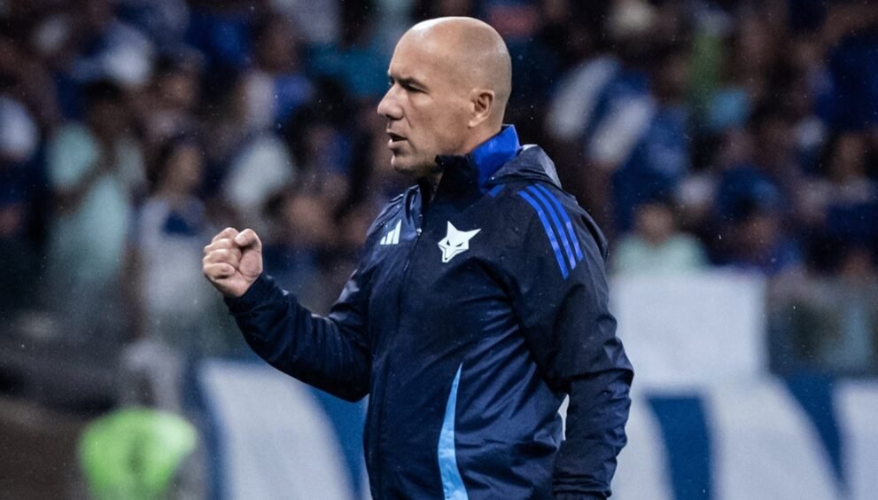 Cruzeiro de Leonardo Jardim vence Fortaleza e encerra jejum de vitórias após 4 jogos