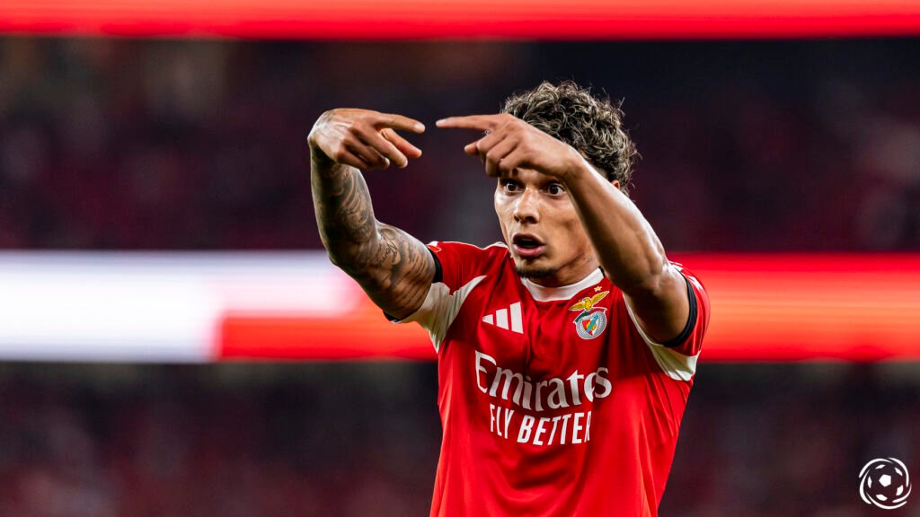 Rendimento de Richard Ríos no Benfica é criticado no Brasil: 'Levou uma cornetada do Mourinho'