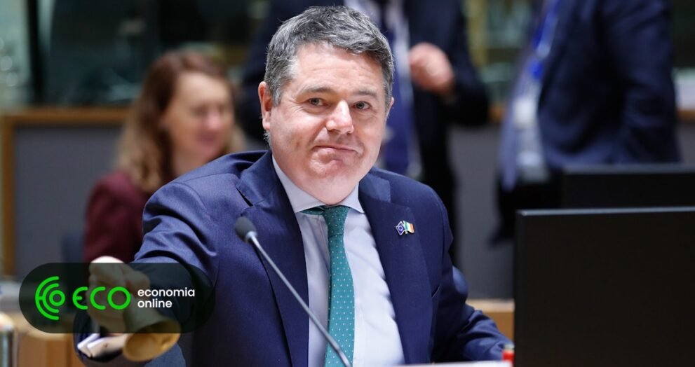 Presidente do Eurogrupo ressalta iniciativa portuguesa sobre financiamento nos mercados