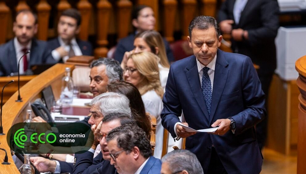 Aumento da dedução de rendas para 900 e 1.000 euros e redução do IRS para proprietários