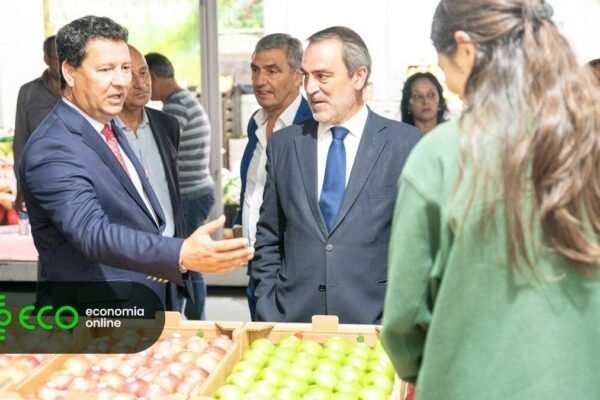 Produtores de Armamar Comercializam 20 Toneladas na Feira da Maçã com Mais de 30 Mil Visitantes