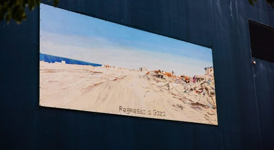 Outubro no 'Outdoor’ 25: A Obra de Isabel Simões na Fachada do Convento São Francisco