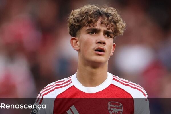 Aos 15 anos, Max Dowman foi titular pelo Arsenal e agora tem Cesc no alvo