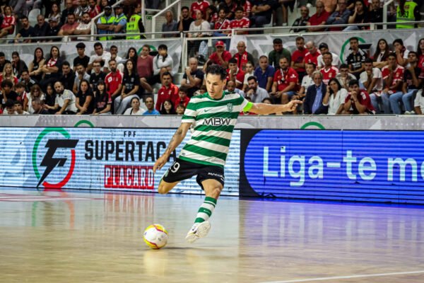 Alex Merlim desfalca Sporting por 10 dias após incidentes com Léo Gugiel