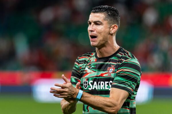 Cristiano Ronaldo reage à qualificação de Portugal para a final do Mundial Sub-17