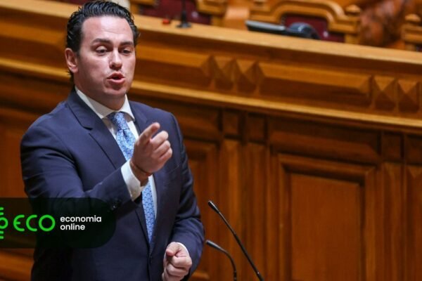 Deputada do PS solicita inquérito a Filipe Melo por racismo e xenofobia