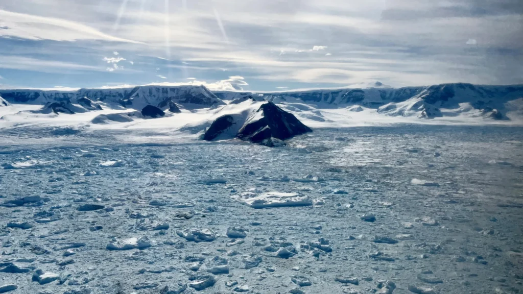 Imagens de Satélite Revelam o Mais Rápido Retiro de Glaciares da Antártida Já Registrado