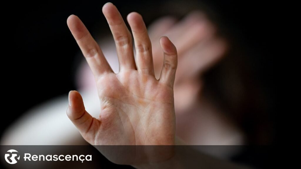 Justiça alemã penaliza homem por agredir e gravar cônjuge ao longo de anos