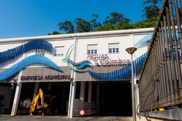 Águas de Coimbra atualiza tarifário em 2026 devido ao aumento dos preços da água e saneamento
