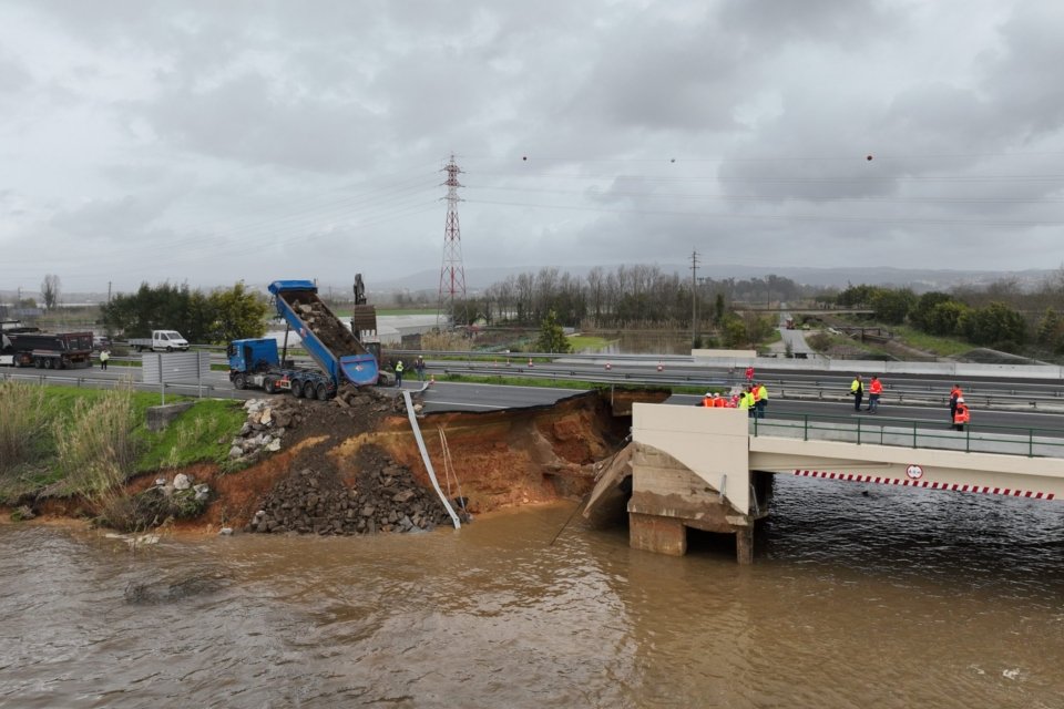 A1 reaberta em Coimbra com restrições