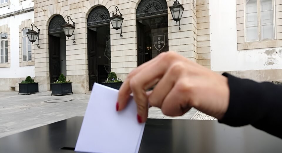 8066 Eleitores Votam Antecipadamente em Coimbra na 2ª Volta das Presidenciais
