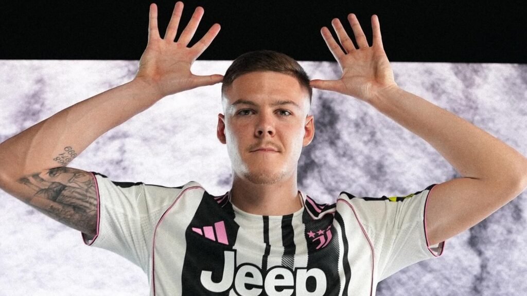 Emil Holm troca de clube na Série A e é emprestado à Juventus