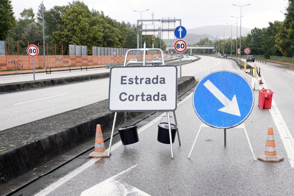 Mobilidade em Coimbra: Estradas Cortadas e Condicionamentos na Circulação Ferroviária
