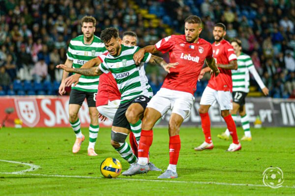 Luís Rocha sai de Santa Clara e volta ao Vizela neste mercado de inverno