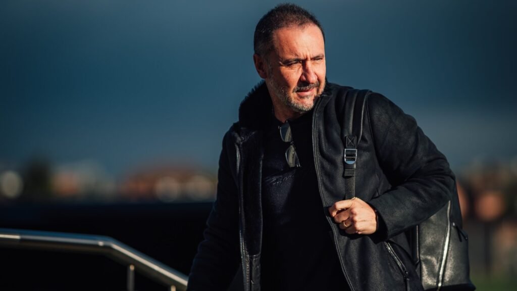 Onde assistir Nottingham Forest x Liverpool e a reestreia de Vítor Pereira na Premier League?