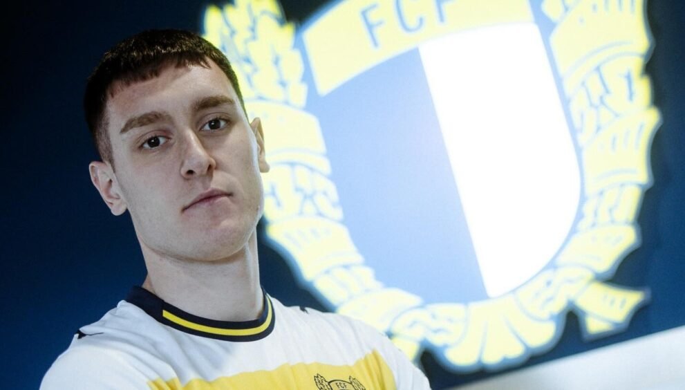 Vojin Serafimovic é confirmado como reforço do Famalicão