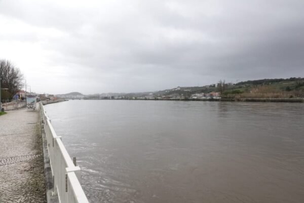 Município de Coimbra Intensifica Monitoramento do Mondego e Assegura Controle dos Caudais