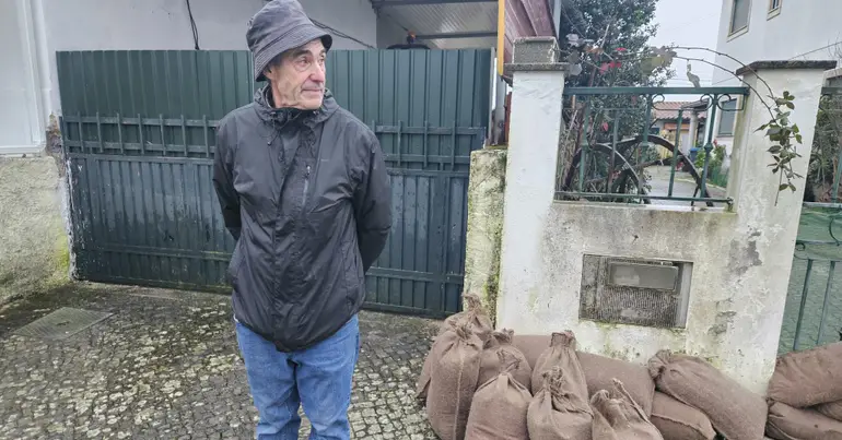 "Abandonar Tudo: Um Desafio Complexo"