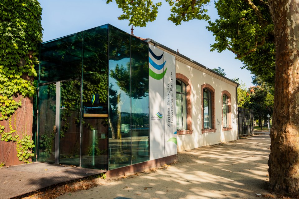 Biblioteca Carlos Fiolhais Apresenta Mulher no Espaço