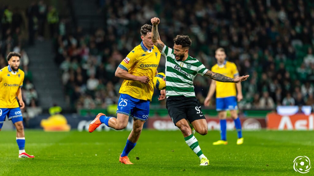 Luis Suárez atrai dois clubes da Premier League e Sporting fixa preço mínimo do avançado