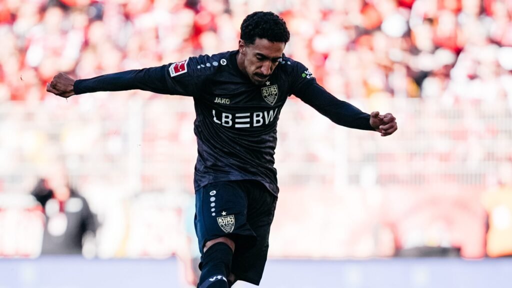 Tiago Tomás reconhece que derrota para o Estugarda «sabe a pouco» e elogia Diogo Costa: «Fez uma exibição incrível»