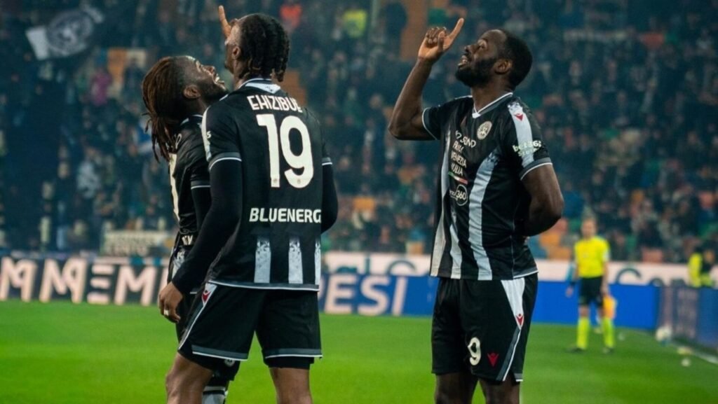 Udinese goleia Fiorentina e três equipes empatam em pontos no final da tabela da Serie A