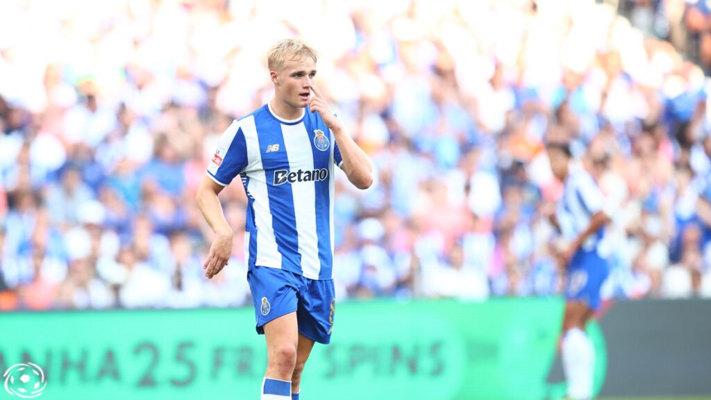 Victor Froholdt brilha pelo FC Porto e destaca: «Superamos dificuldades, devemos nos orgulhar das exibições»