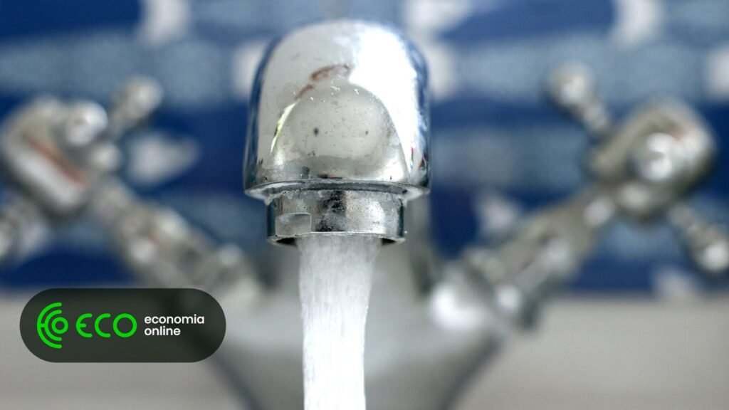 Redes desperdiçam quase nove piscinas olímpicas de água por hora e 'perdem' 158 milhões de euros anualmente