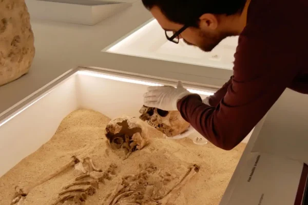 DNA Antigo resolve mistério de 12.000 anos sobre raro transtorno genético de crescimento
