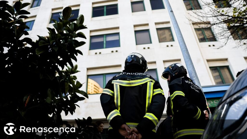 Sapadores encerram paralisação após encontro com Prefeitura de Lisboa