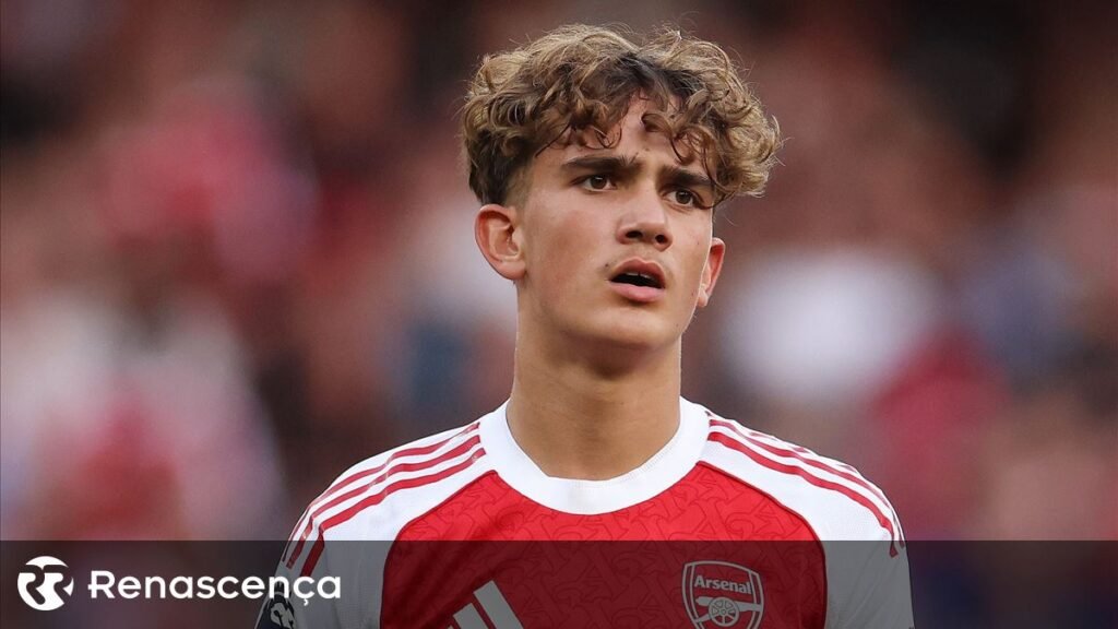 Aos 15 anos, Max Dowman foi titular pelo Arsenal e agora tem Cesc na mira.