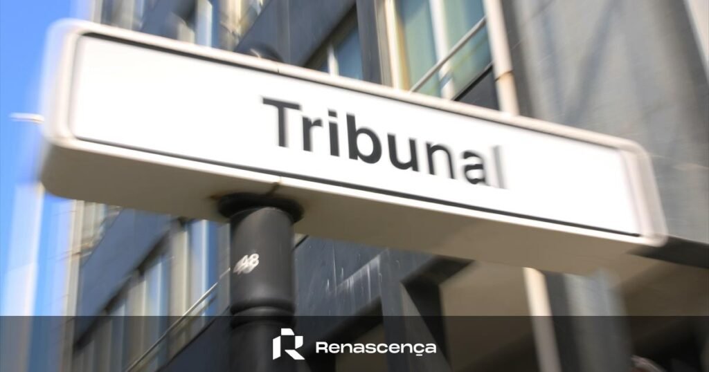 Sentença confirmada de aluno que atormentou e declarou falecimento de colega