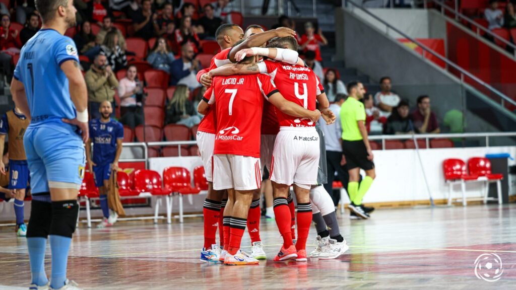 Benfica vence Famalicão em Futsal e continua invicto no campeonato