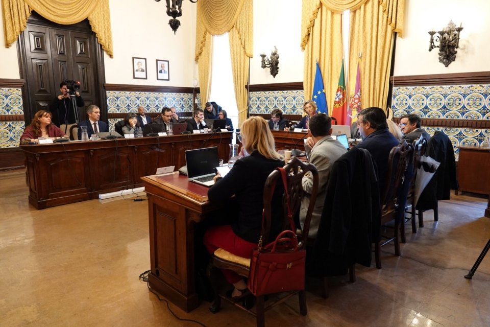 CM de Coimbra contrata 27 trabalhadores para suprir falta de pessoal nas escolas