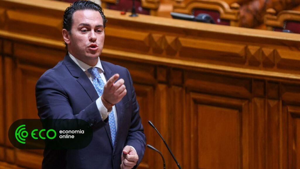 Deputada do PS pede inquérito a Filipe Melo por racismo e xenofobia