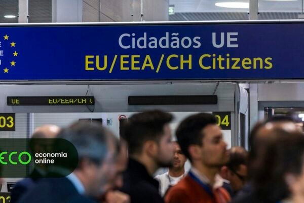 Espera de 2 horas no controlo de fronteira do aeroporto de Lisboa ao início da manhã